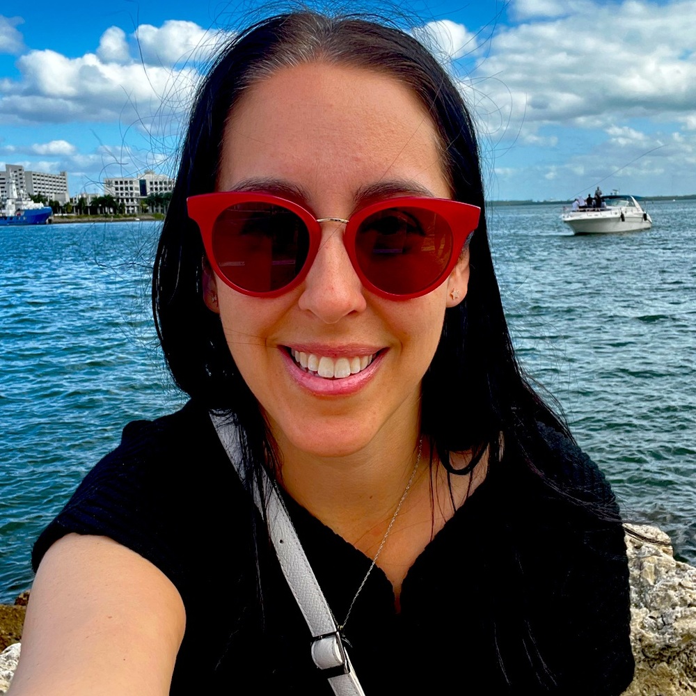 Meet your Posher, Helaine